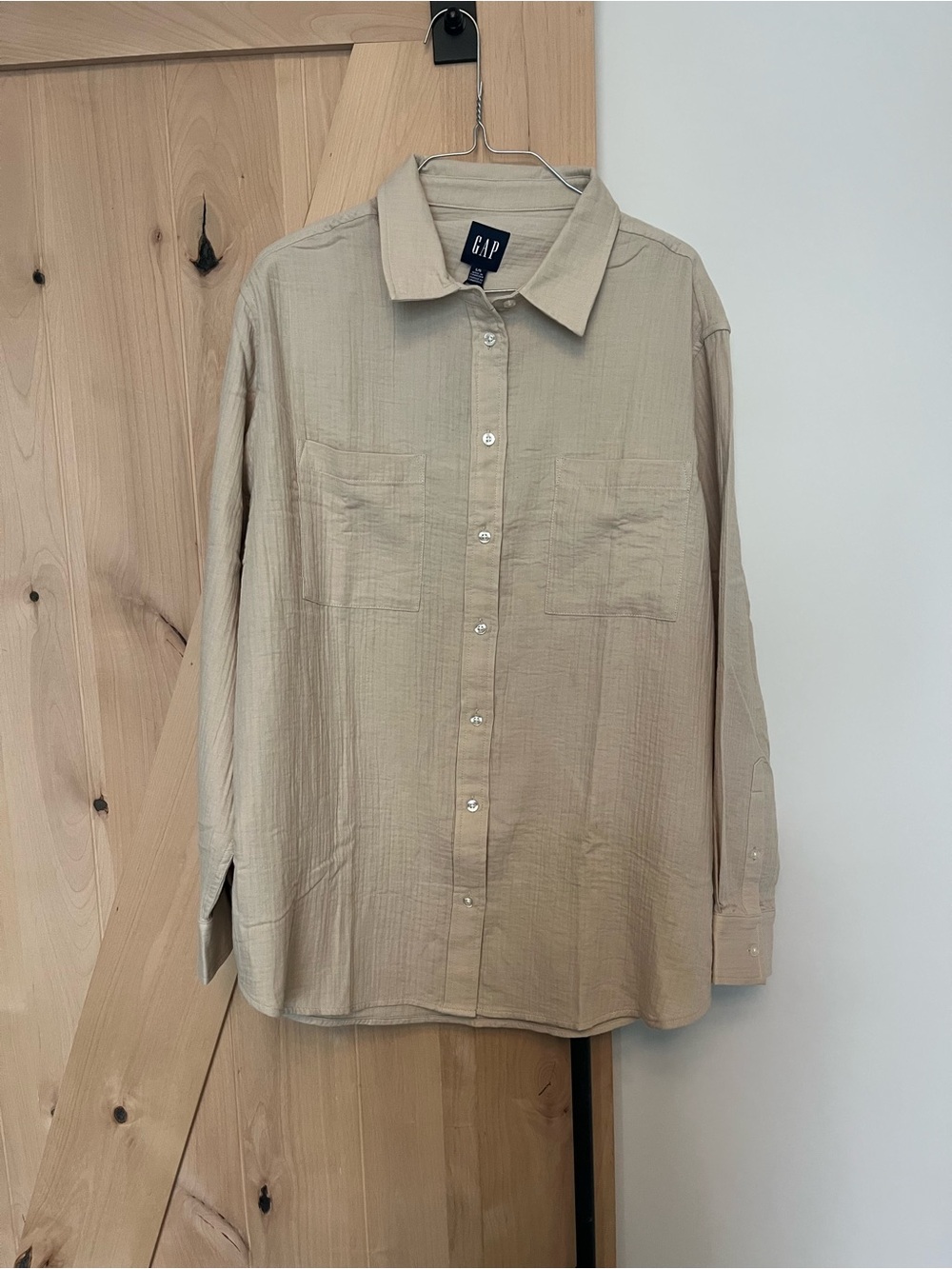 100% Cotton GAP Women's Beige Button-Down Pocket Shirt
